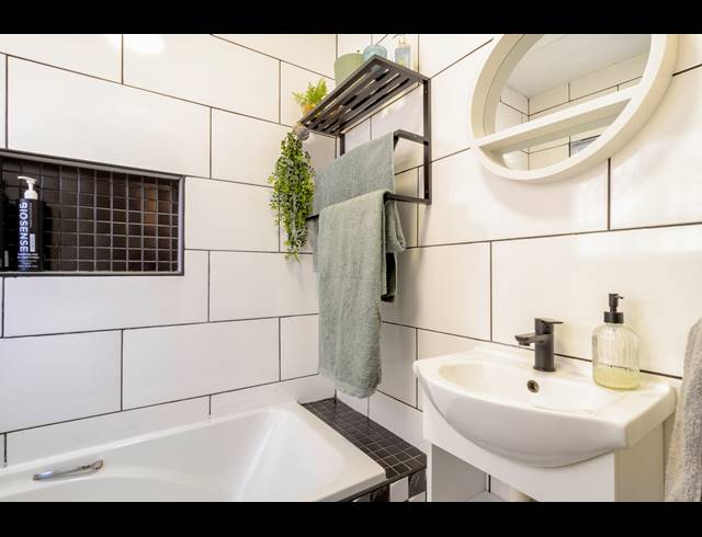 3 BEDROOM TOWNHOUSE FOR SALE IN WILGEHEUWEL